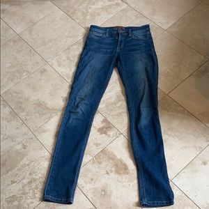 Joe’s Lindz Mid-rise skinny jeans